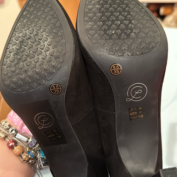 Chinese Laundry heels - Picture 2 of 6